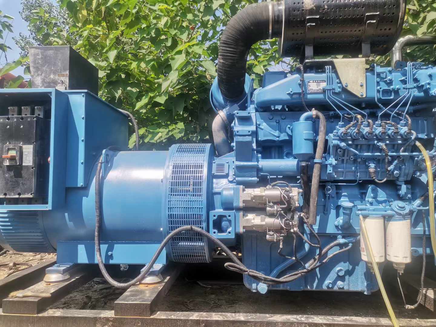 镜湖详细说明降低 800kW 柴油发电机输出电流波动的方法