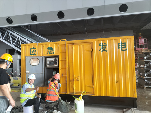 镜湖怎样判断空气滤清器是否需要更换？